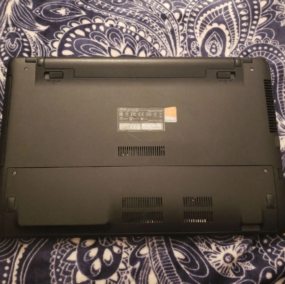 15" ASUS GAMING LAPTOP - Picture 8 of 8